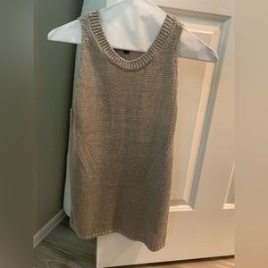 Banana Republic taupe sleeveless crocheted top XXS NWOT